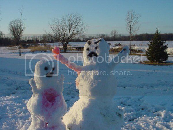 snowman%20rips%20heart%20out%20of%20chest%20dr%20heckle%20funny%20photo%20blog_zpssl4cfkxj.jpg