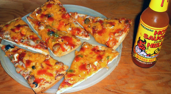 hotsaucehell-pizza.jpg