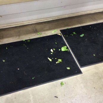 throw_the_lettuce_on_the_ground.jpg