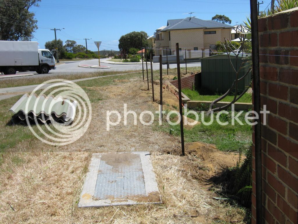 fence003.jpg