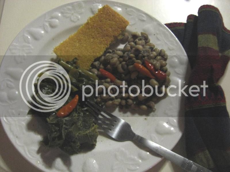 AnnsGlog2014HappyNewYearb-eyedpeasj-cakecollards_zps7f2ed325.jpg